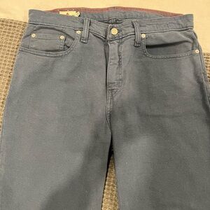 listing-status-banner